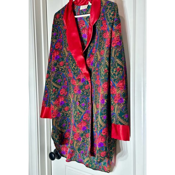 Victoria’s Secret size S vintage gold label robe/ smoking jacket - Picture 2 of 11